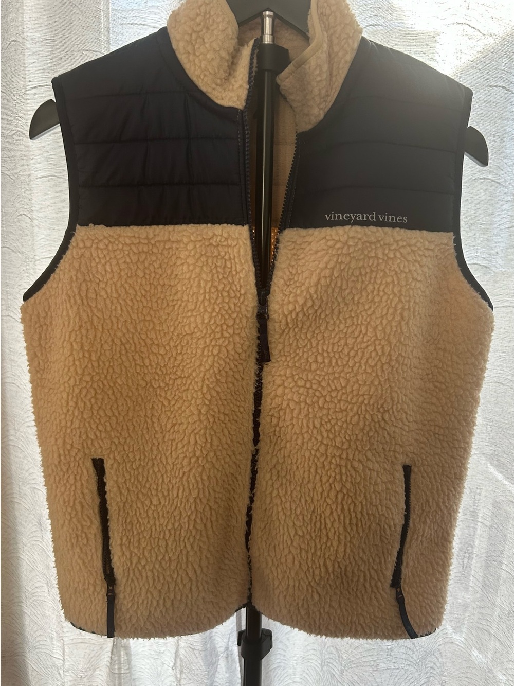Vineyard Vines Kids Sherpa Vest in Beige and Black